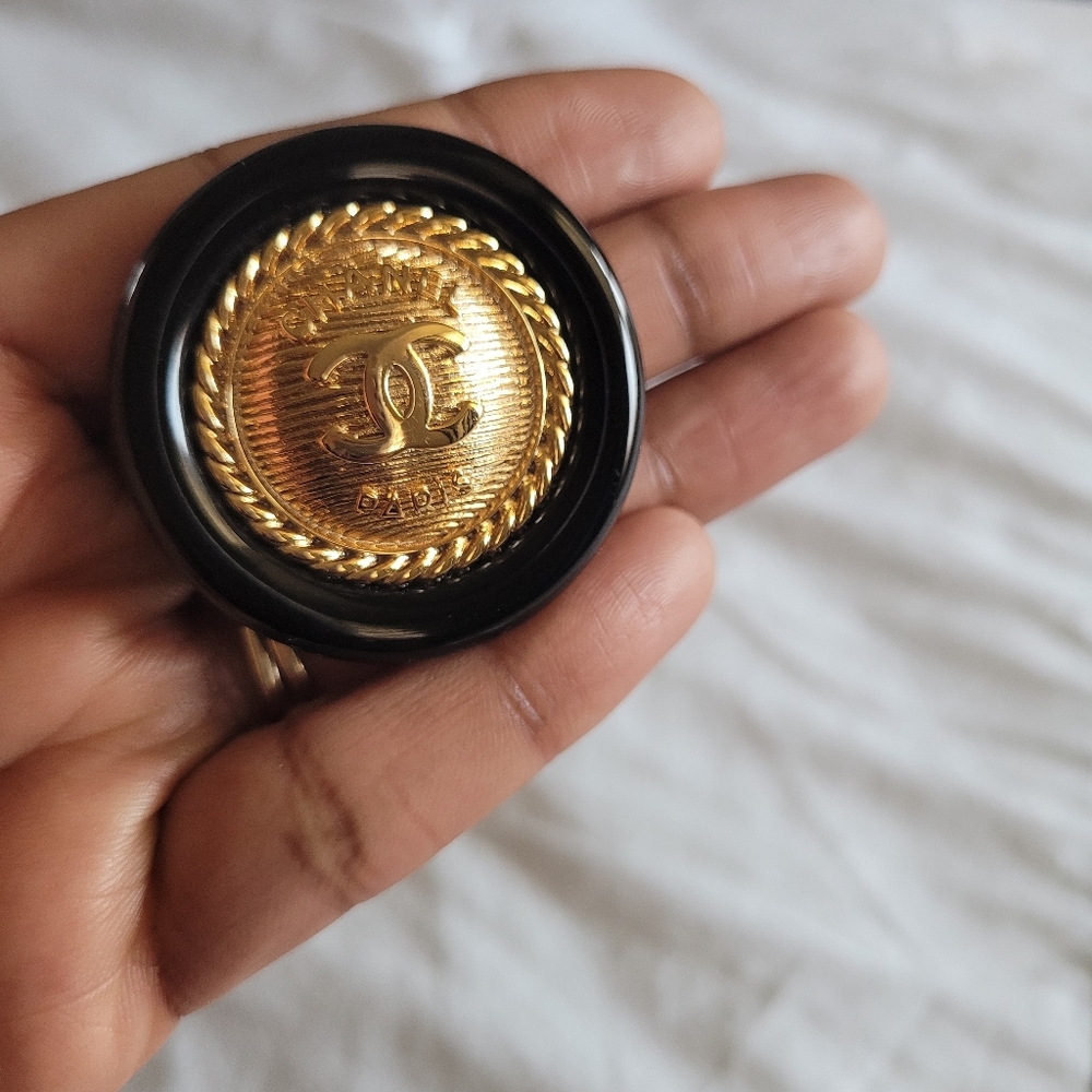 Chanel Brooch - Picture 5 of 12